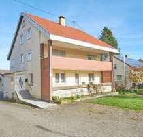 Haus zum Kaufen in Ehingen 350.000,00 € 256 m²