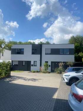 Foto - Grundstück zu verkaufen in Neuss-Holzheim 435.000,00 € 731 m²