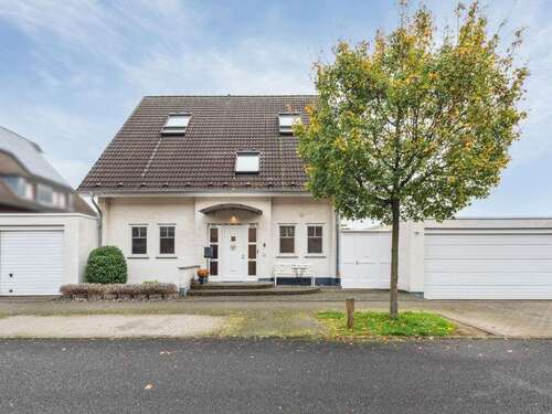 Foto - Haus zum Kaufen in Köln 1.145.000,00 € 315 m²