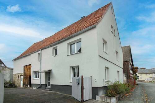 Foto - Haus zum Kaufen in Aßlar 249.000,00 € 141.13 m²