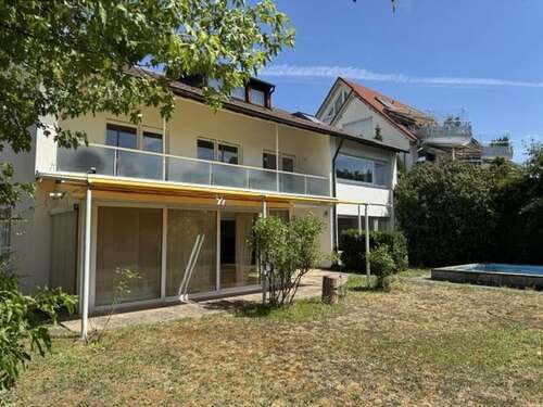 Foto - Haus zum Kaufen in Korntal 1.500.000,00 € 410 m²