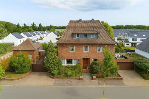 Foto - Haus zum Kaufen in Kamp-Lintfort 999.000,00 € 530 m²