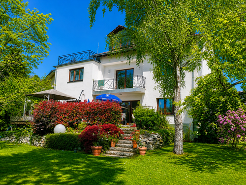 Foto - Haus zum Kaufen in Usingen 995.000,00 € 195 m²