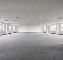 Büro in Köln 2.628,00 € 276 m² - 2.628,00 EUR Kaltmiete, ca.  276,00 m² in Köln (PLZ: 50996)