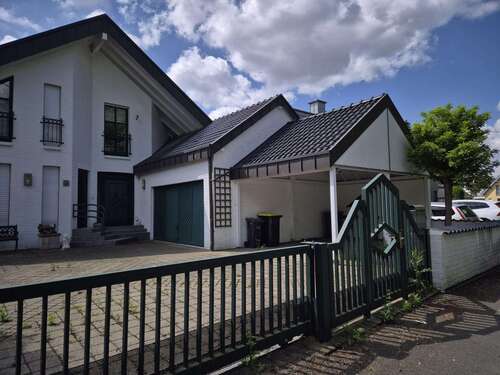 Foto - Haus zum Kaufen in Hückelhoven-Brachelen 275.000,00 € 160 m²