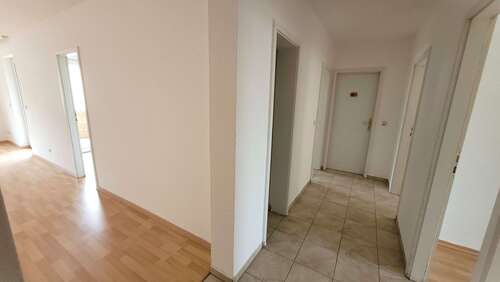 Foto - Wohnung zum Mieten in Chemnitz 475,00 € 91.71 m²