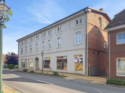 Foto - Haus zum Kaufen in Dargun 369.000,00 € 446 m²