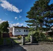 Haus zum Kaufen in Lauchhammer-Kostebrau 360.000,00 € 170 m²