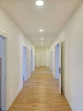 Foto - Wohnung zum Mieten in Limbach-Oberfrohna 916,00 € 130.82 m²