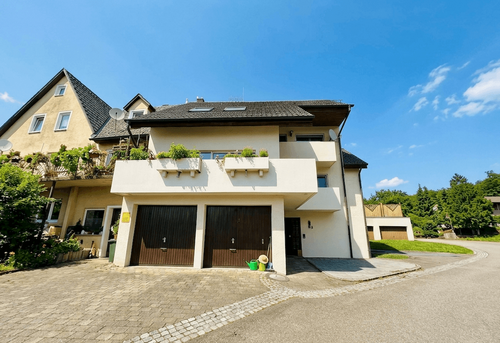 Foto - Haus zum Kaufen in Sachsenheim 589.000,00 € 355 m²