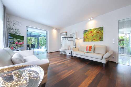 Foto - Haus zum Kaufen in Böblingen 1.150.000,00 € 206 m²