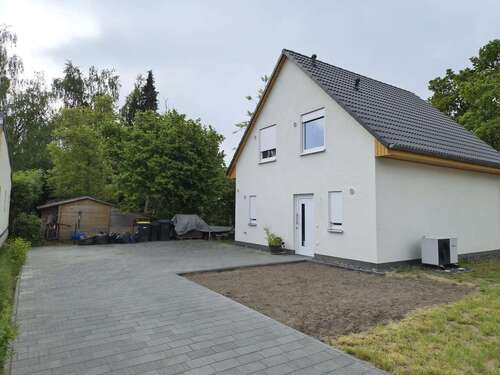 Foto - Haus zum Mieten in Falkensee 1.620,00 € 90 m²