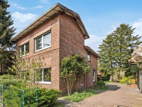 Foto - Haus zum Kaufen in Barmstedt 298.000,00 € 123 m²