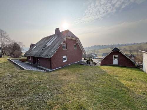 Foto - Haus zum Kaufen in Breidenbach 539.000,00 € 290 m²