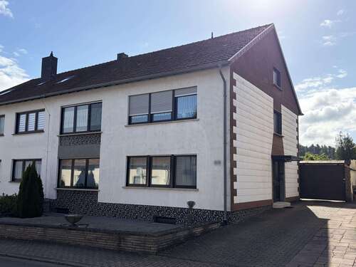 Foto - Haus zum Kaufen in Schwalbach 269.000,00 € 159 m²