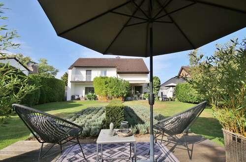 Foto - Haus zum Kaufen in Mönchengladbach - Wickrath 776.000,00 € 180 m²
