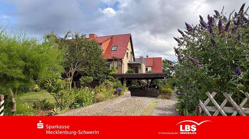 Foto - Haus zum Kaufen in Schwerin 269.000,00 € 118 m²