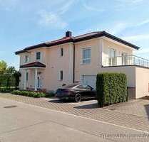 Haus zum Kaufen in Königsbrunn 1.462.000,00 € 261 m²