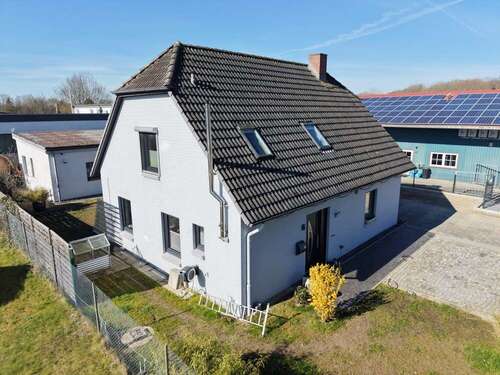 Foto - Haus zum Kaufen in Heikendorf 399.000,00 € 122.5 m²