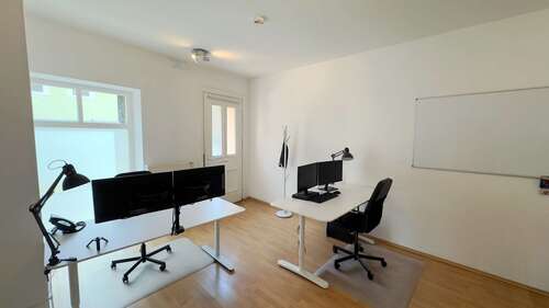 Foto - Büro in Erfurt 530,00 € 27 m² - 530,00&nbsp;EUR Kaltmiete, ca.&nbsp; 27,00&nbsp;m&sup2;