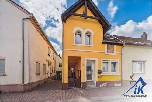 Foto - Haus zum Kaufen in Hütschenhausen 354.900,00 € 158 m²