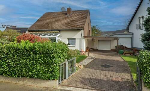 Foto - Haus zum Mieten in Hennef 1.350,00 € 135 m²