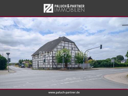 Foto - Haus zum Kaufen in Erwitte Schmerlecke 349.000,00 € 235.5 m²