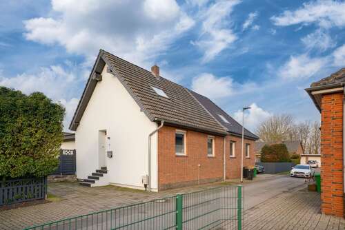 Foto - Haus zum Kaufen in Emmerich am Rhein 269.000,00 € 134 m²