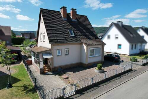 Foto - Haus zum Kaufen in Lauenförde 99.000,00 € 95 m²