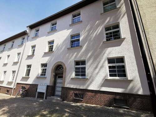 Foto - Wohnung zum Mieten in Bernburg 383,60 € 53.54 m²