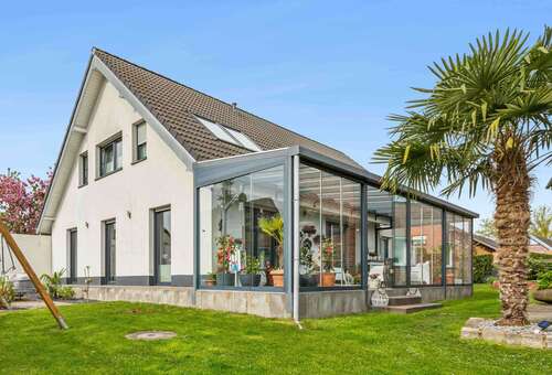Foto - Haus zum Kaufen in Meerbusch 1.260.000,00 € 180 m²