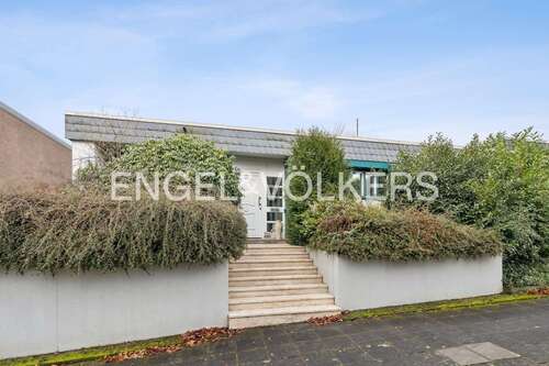 Foto - Haus zum Kaufen in Frechen 930.000,00 € 188 m²