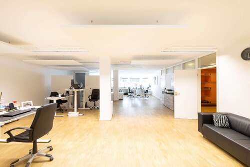 Foto - Büro in Düsseldorf 2.500,00 € 146 m²