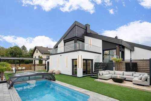 Foto - Haus zum Kaufen in Biebertal 2.199.000,00 € 385.18 m²