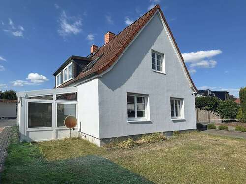Foto - Haus zum Kaufen in Neumünster 285.000,00 € 121.62 m²