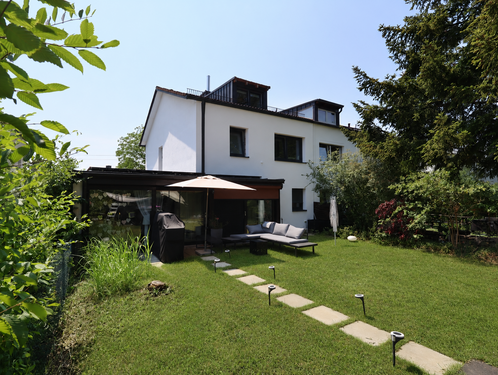 Foto - Haus zum Kaufen in Neubiberg 995.000,00 € 195 m²