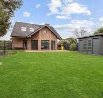 Haus zum Mieten in Neuss-Weckhoven 2.200,00 € 164 m²