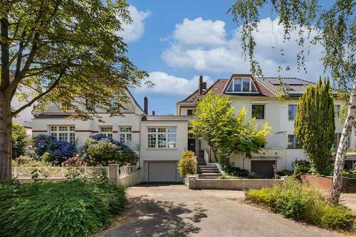 Foto - Haus zum Kaufen in Hamburg - Wandsbek 1.490.000,00 € 426.84 m²