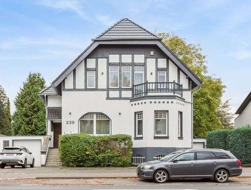 Foto - Haus zum Kaufen in Düsseldorf - Vennhausen 1.650.000,00 € 219 m²