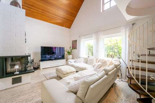 Foto - Haus zum Kaufen in Frankfurt 1.175.000,00 € 291 m²