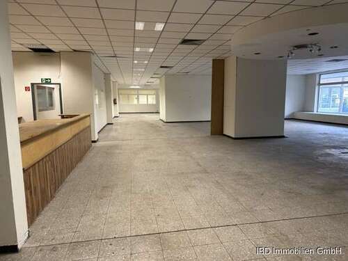 Foto - Einzelhandel in Wesseling 6.000,00 € 755 m²