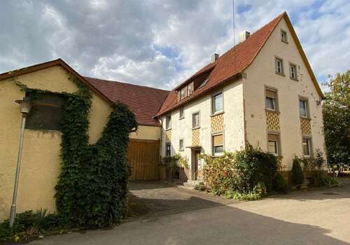Foto - Haus zum Kaufen in Weikersheim 179.000,00 € 200 m²