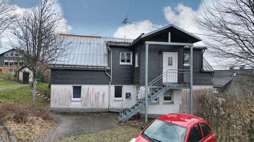 Foto - Haus zum Kaufen in Hilchenbach 121.000,00 € 187 m²