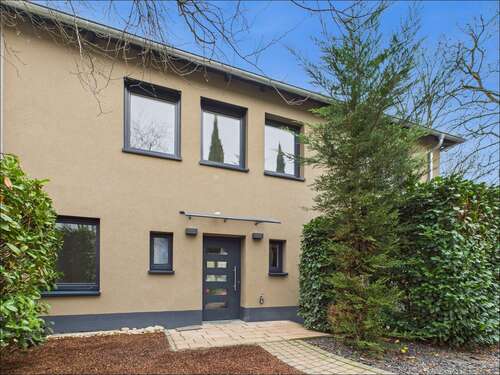 Foto - Haus zum Kaufen in Frankfurt am Main Unterliederbach 949.000,00 € 187 m²