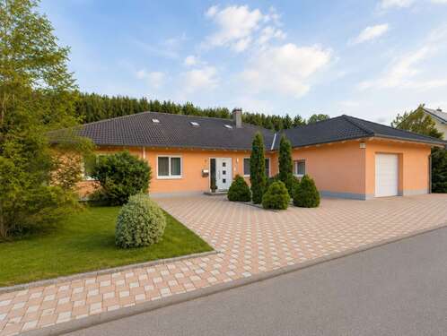 Foto - Haus zum Kaufen in Kirchberg an der Iller 849.000,00 € 215 m²