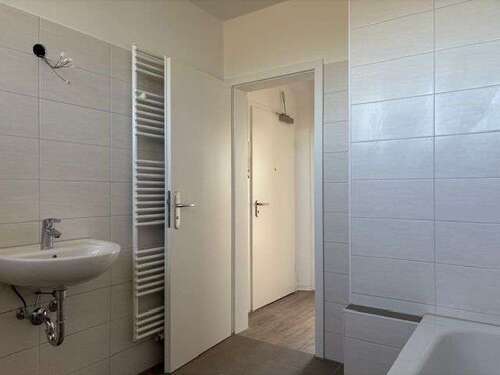 Foto - Wohnung zum Mieten in Leuna 483,00 € 54 m²
