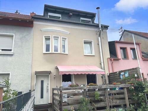 Foto - Haus zum Kaufen in Saarlouis Roden 215.000,00 € 150 m²