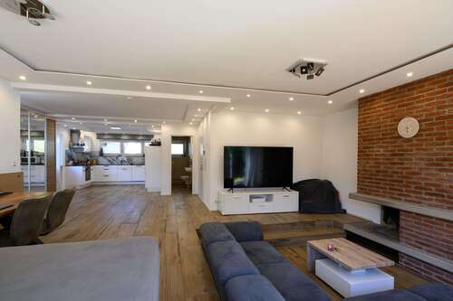 Foto - Haus zum Kaufen in Ditzingen 1.400.000,00 € 318 m²