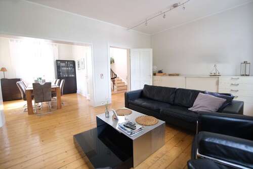 Foto - Haus zum Kaufen in Hennef 755.000,00 € 217 m²