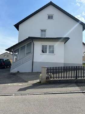 Foto - Haus zum Kaufen in Neufahrn in Niederbayern 429.000,00 € 270 m²